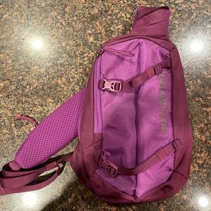 Like New Purple Patagonia Atom 8L Slingpack